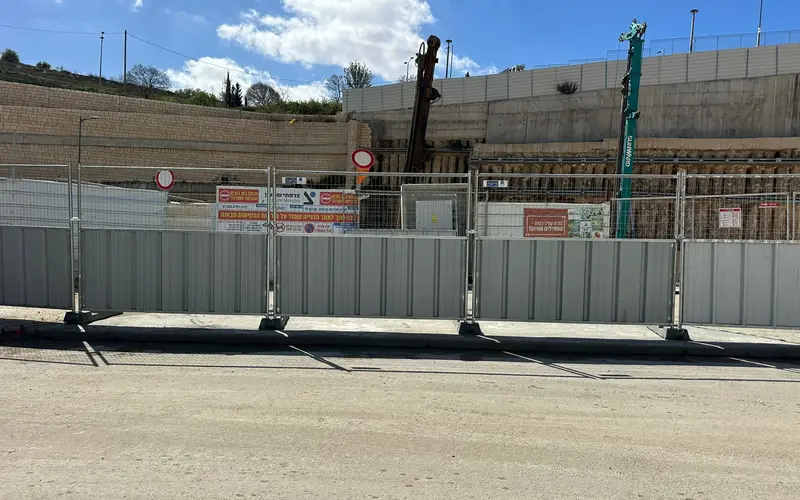 קו ייצור גדר זמנית במפעל ליקו-גדר קו ייצור גדר זמנית במפעל ליקו-גדר